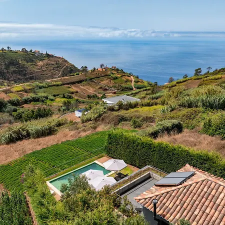 Ourmadeira - Bella Vita, Tranquil Villa Calheta (Madeira)